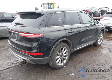 2022 Lincoln Corsair Standard z USA, uszkodzony, nr VIN 5LMCJ1D9XNUL22131